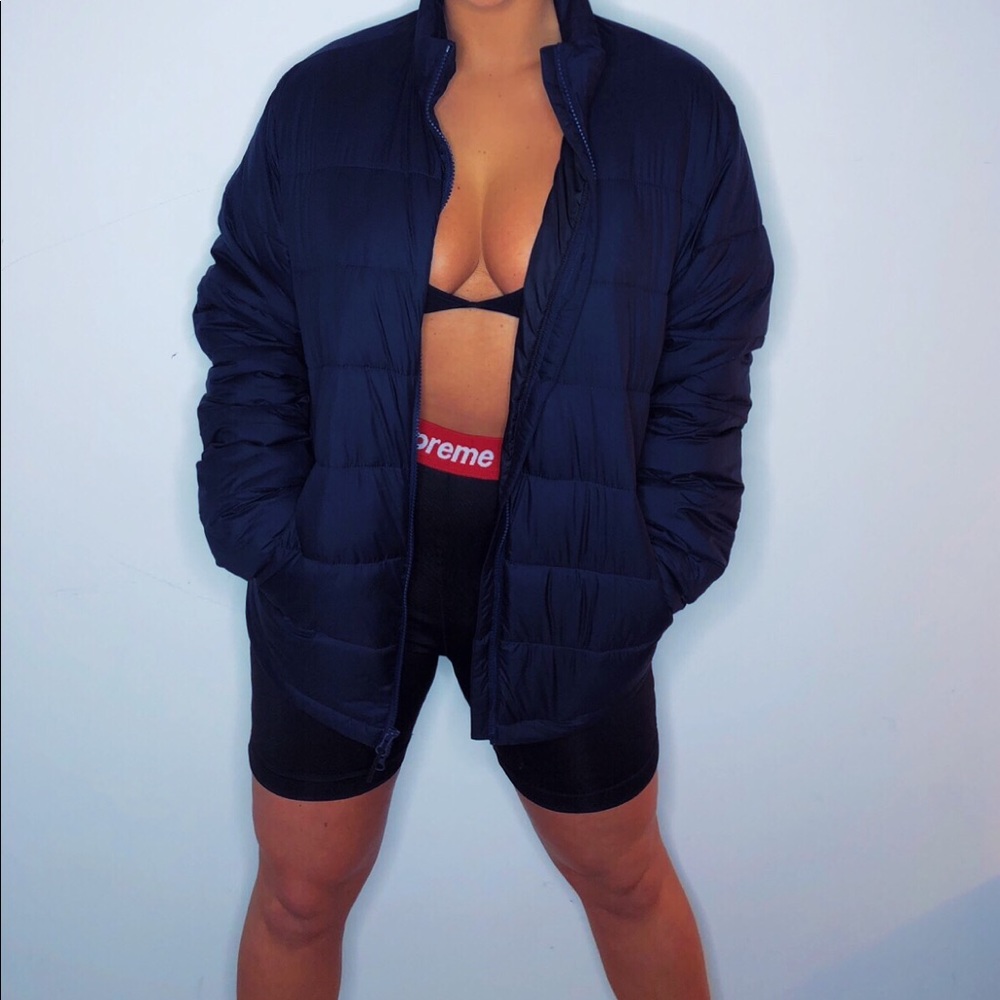 Everlane - Picture 3 of 4